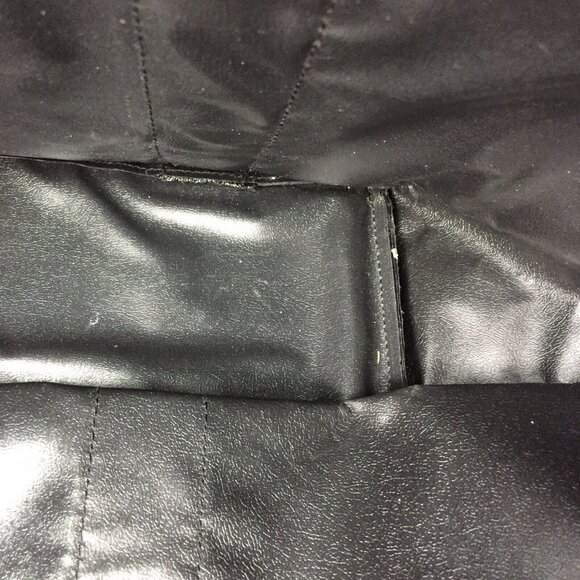 Hallmark Warner Bros Looney Tunes Duffel Tote Bag Taz Daffy Tweety Bird Bugs - Picture 9 of 12